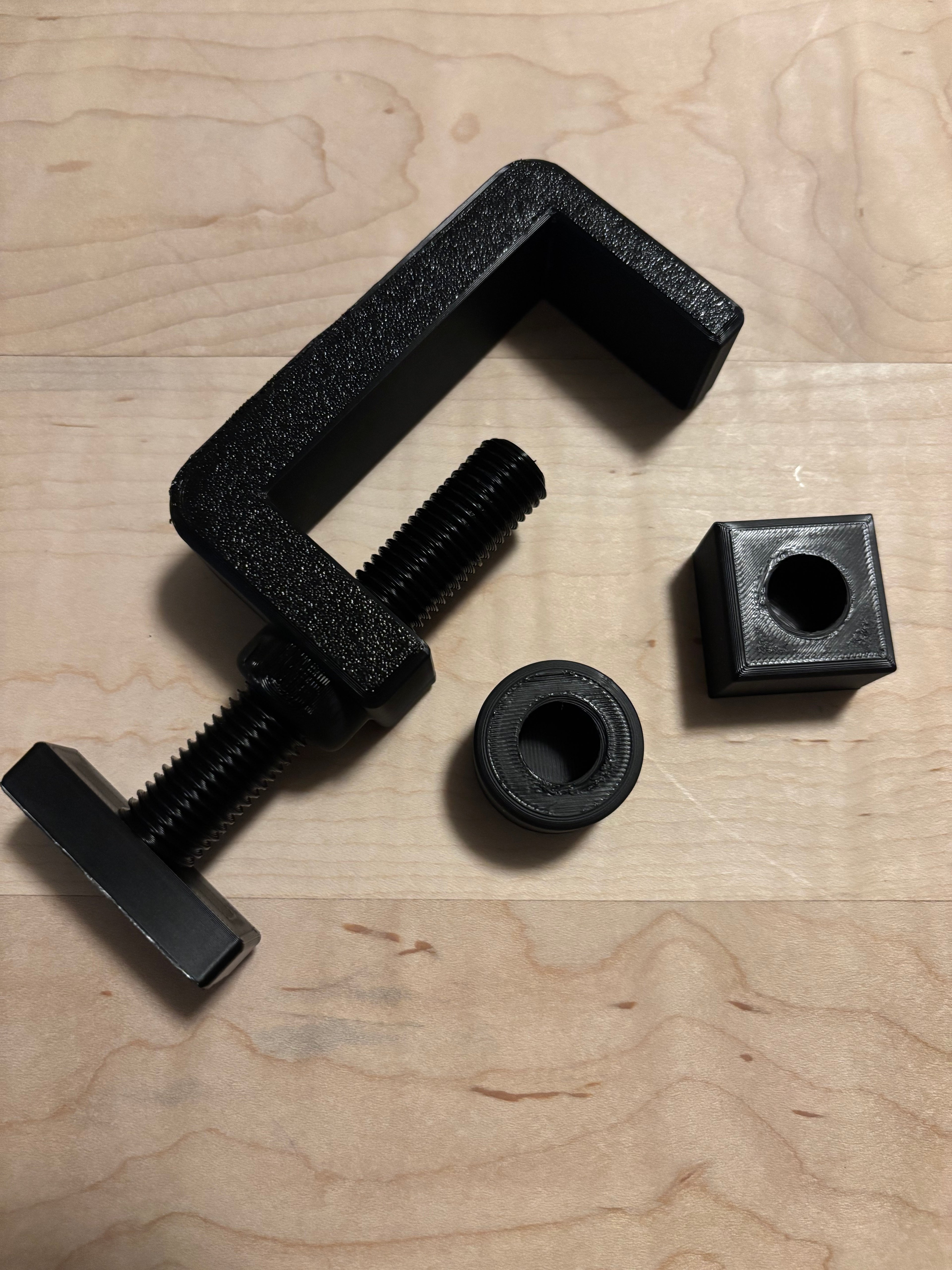 Custom Clamp/Vise with Versatile Tip Design