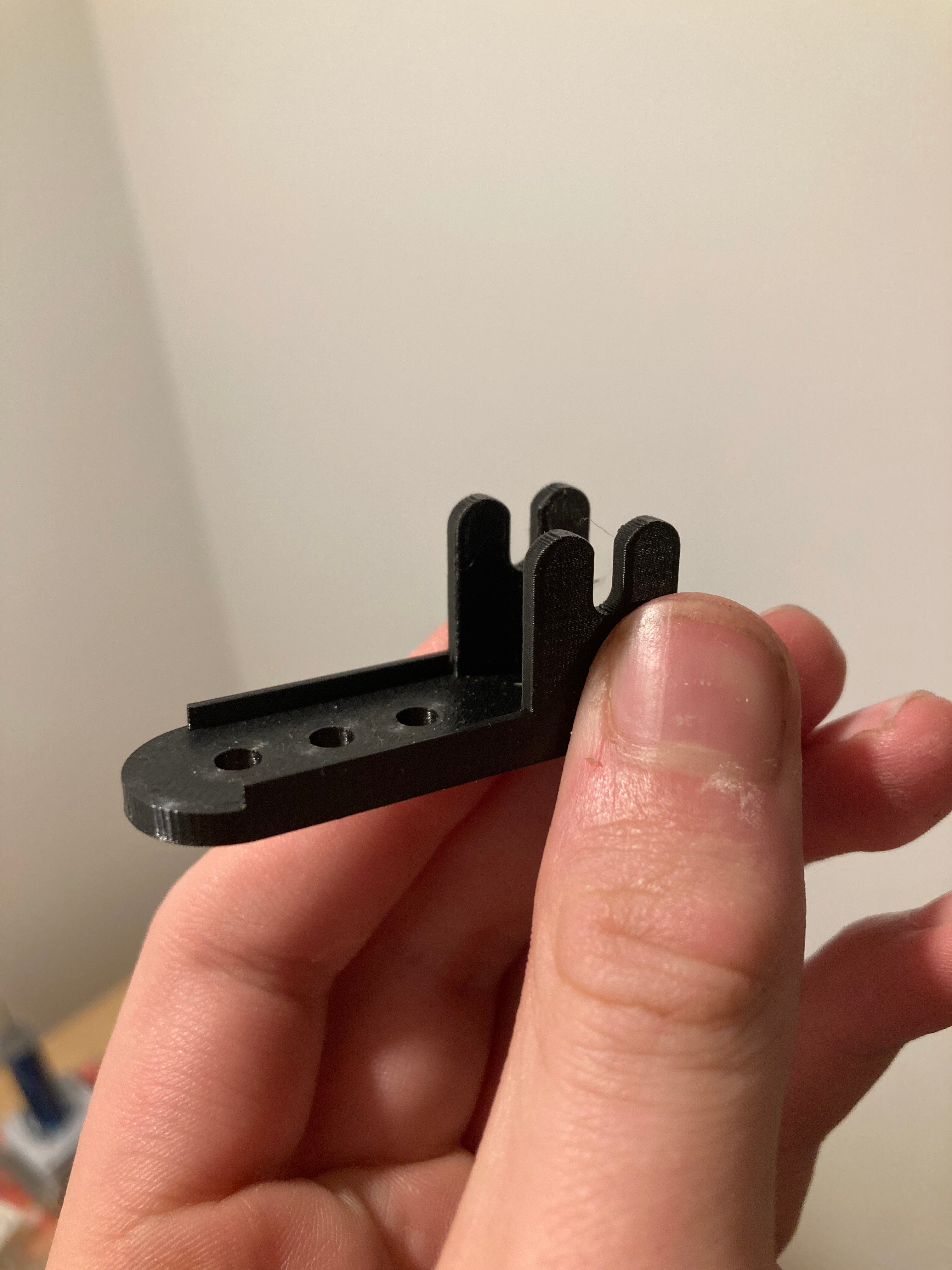 Veola/violin shoulder rest bracket