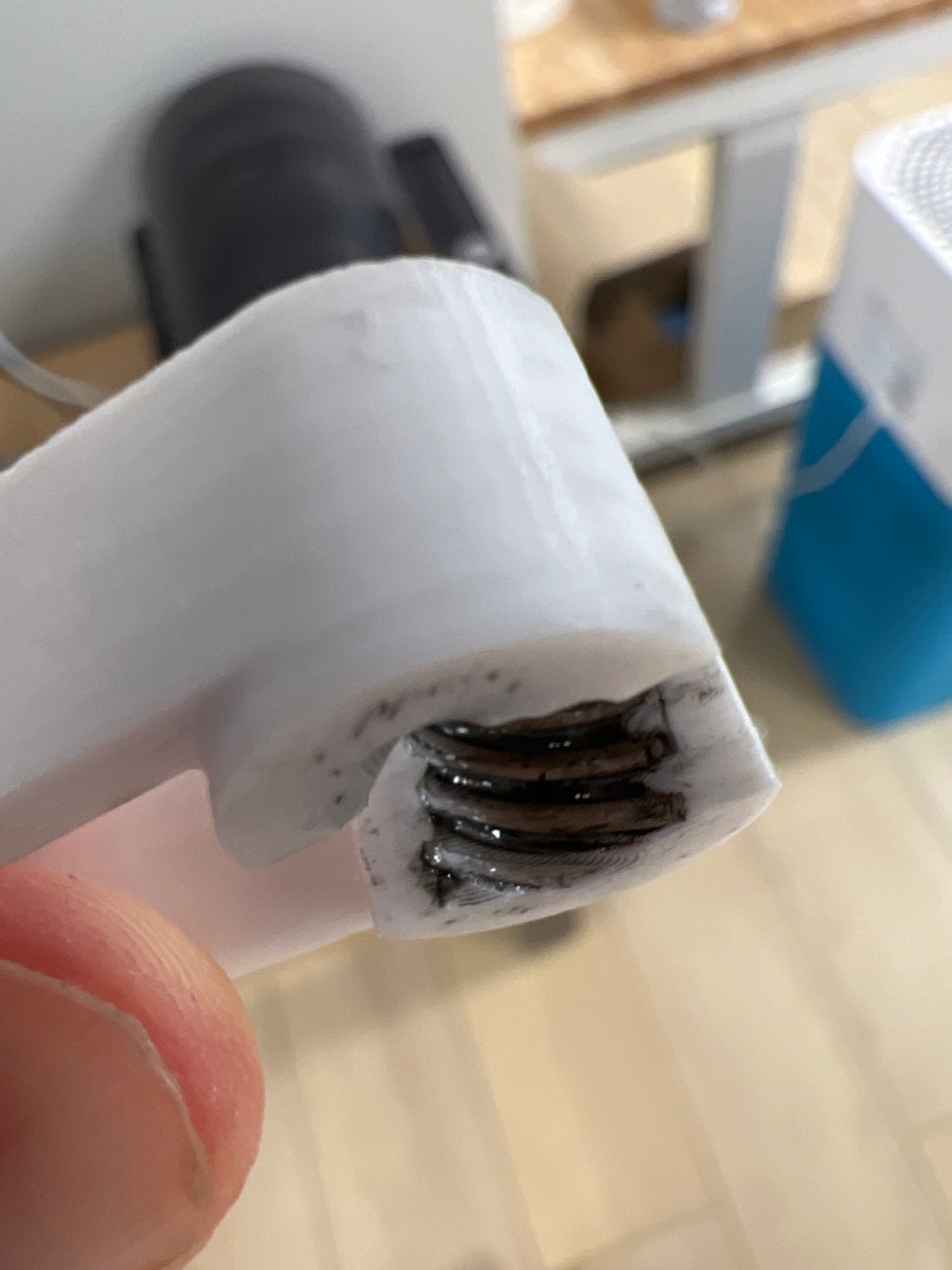 Super Screw Scrubber: A Sensational Solution for Sparkling Screws (Powered by AI)