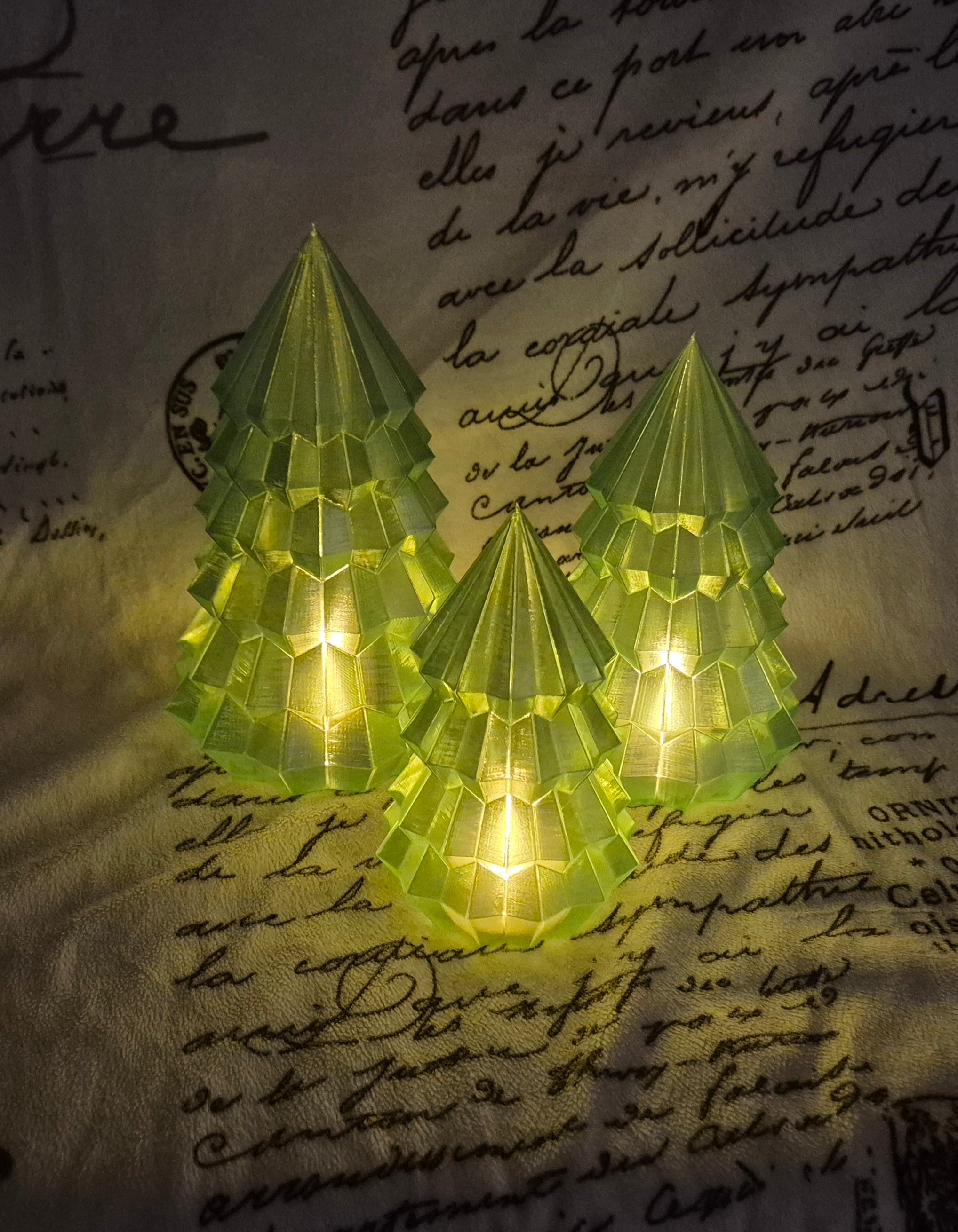 Nordic Light Trees – Spiral Mode Free to sell
