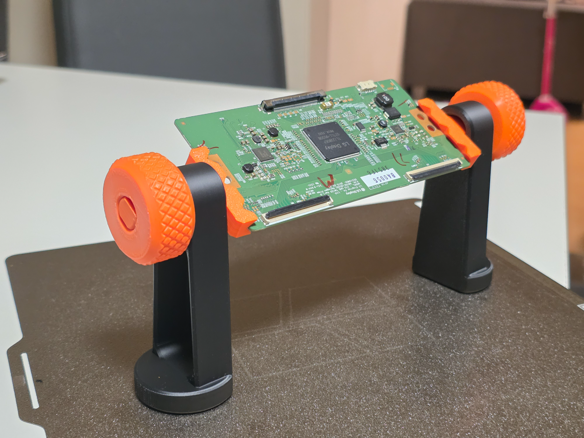 Magnetic Adjustable PCB Holder Tool