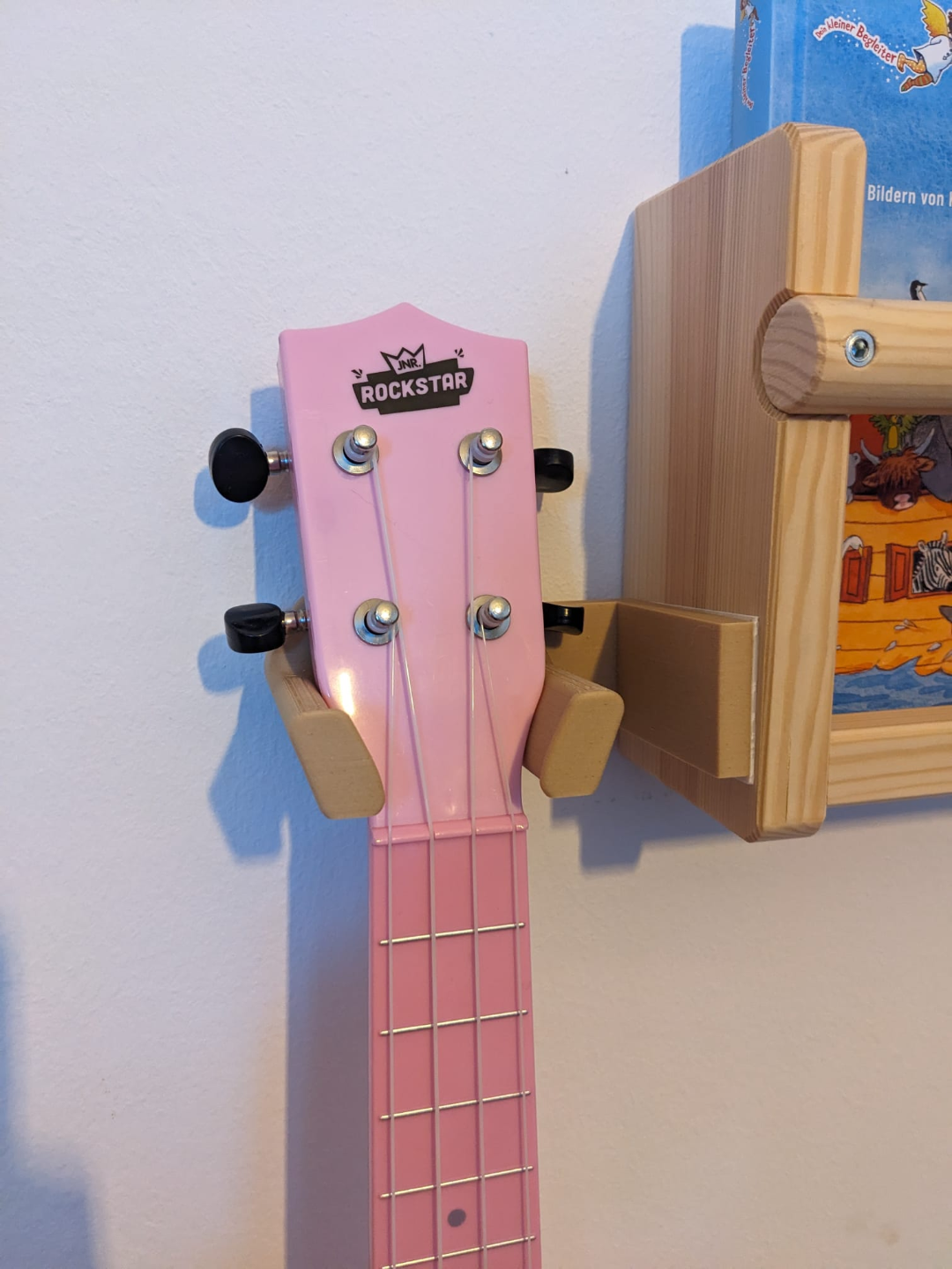 Ukulele wall mount to right side