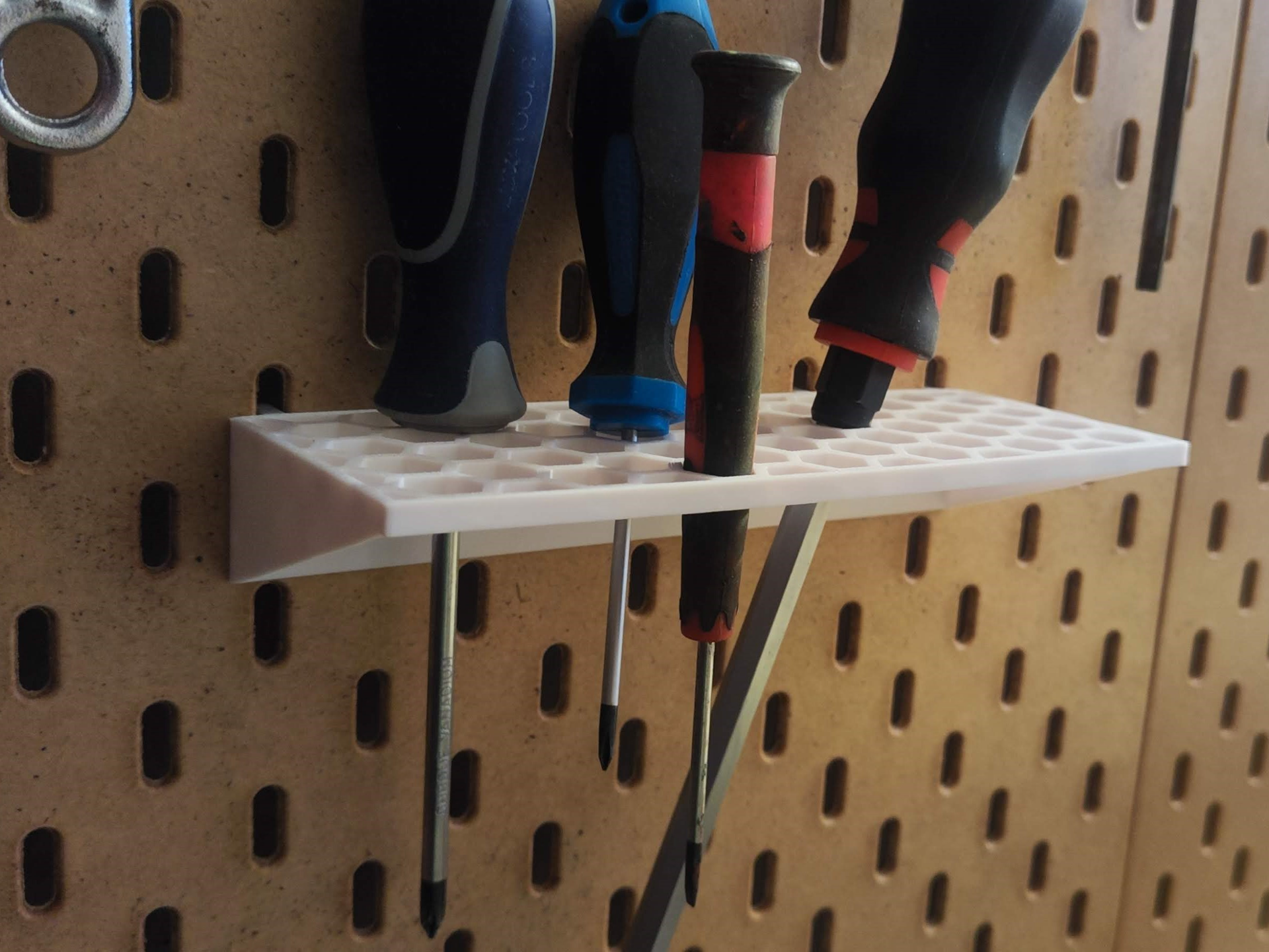 Universal Holder for IKEA Skadis without Supports