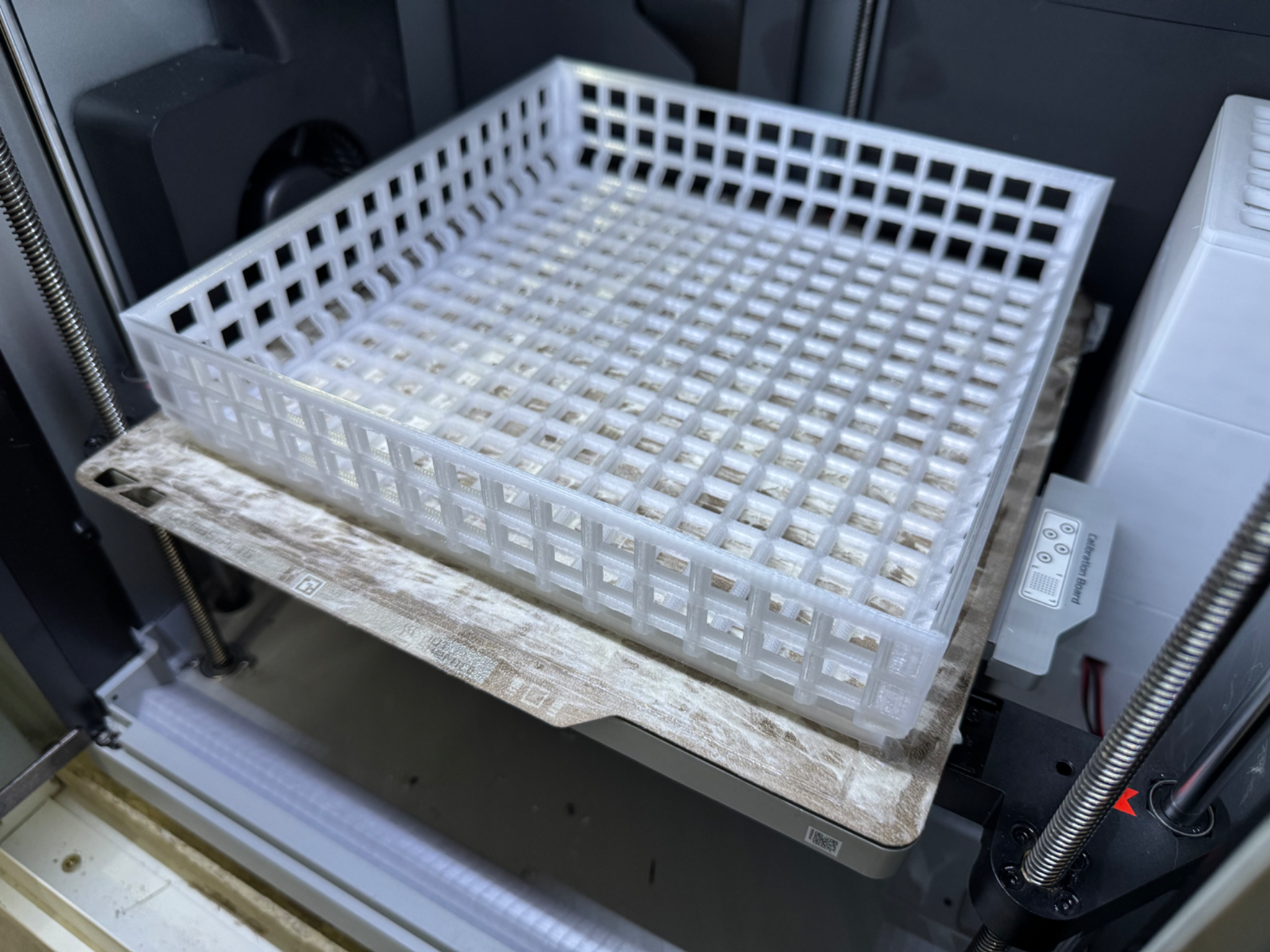 Generic stackable X1/P1 dry box/tray