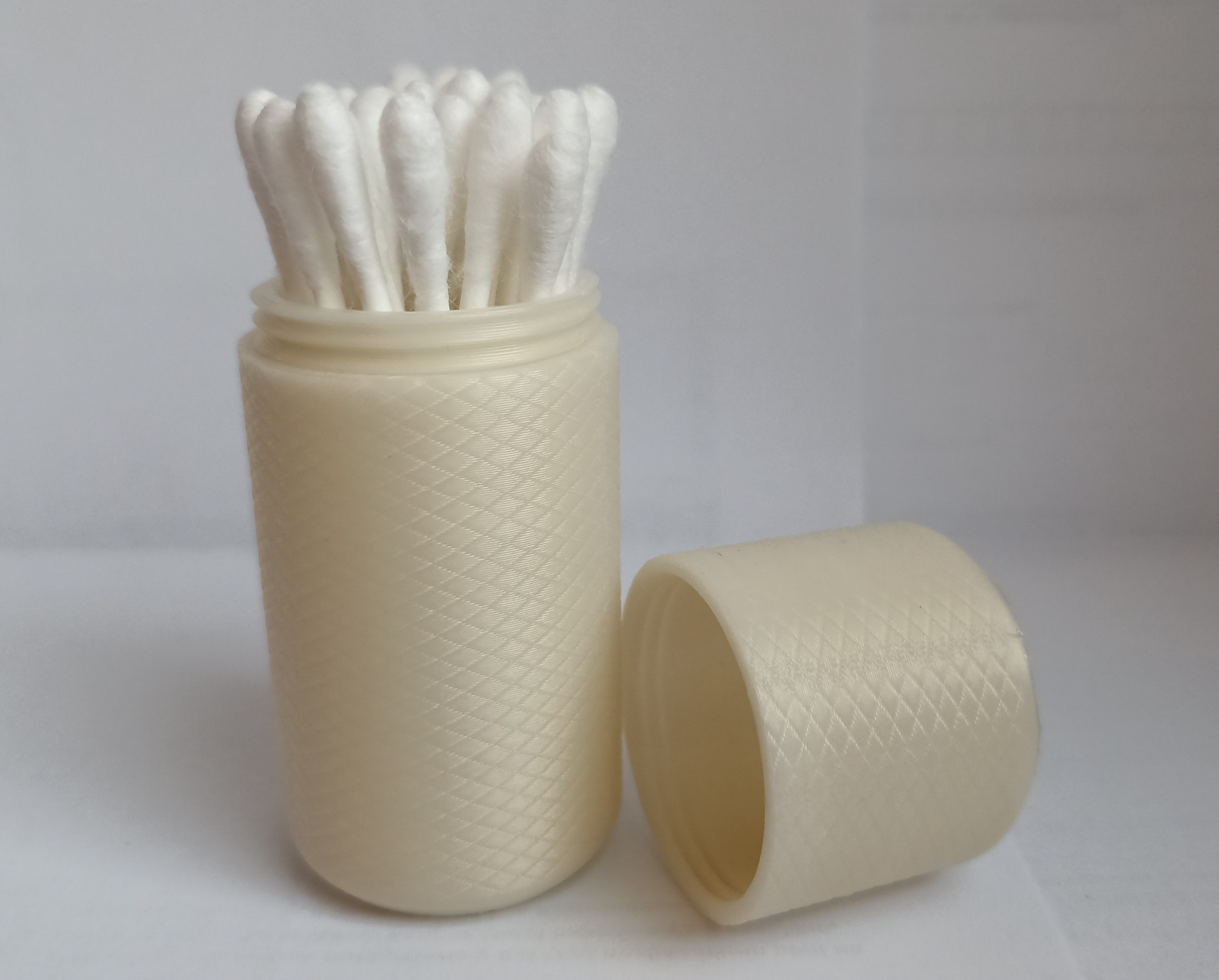 Travel container | Cotton swab | No supports