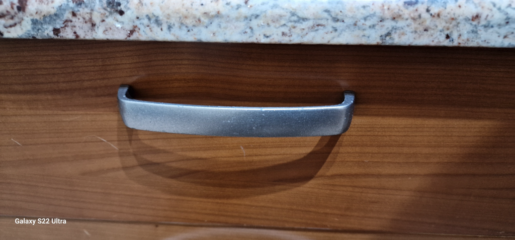 Handles for drawers and kitchen doors