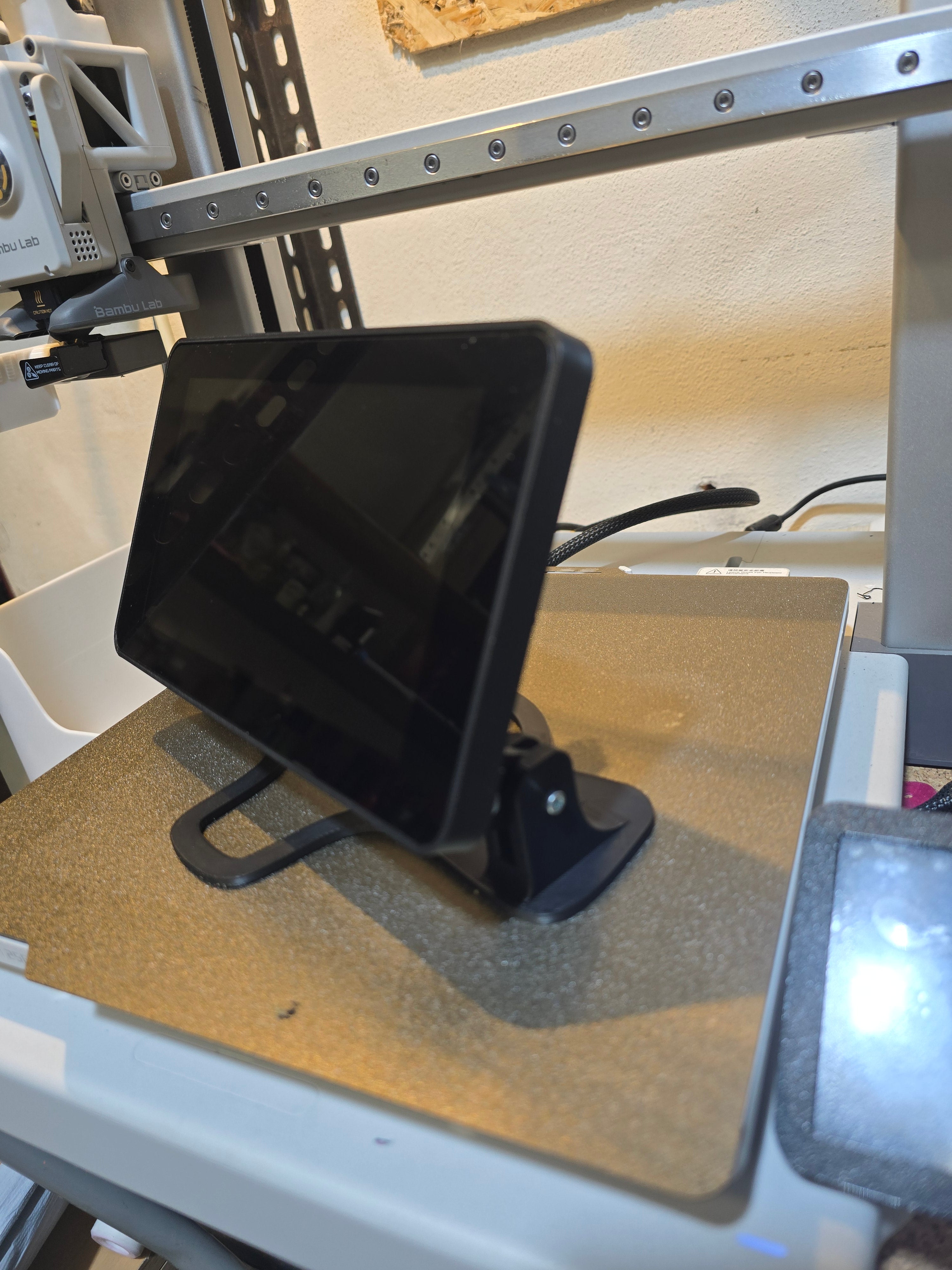 Raspberry Pi 7" Touch Screen Display -Stand