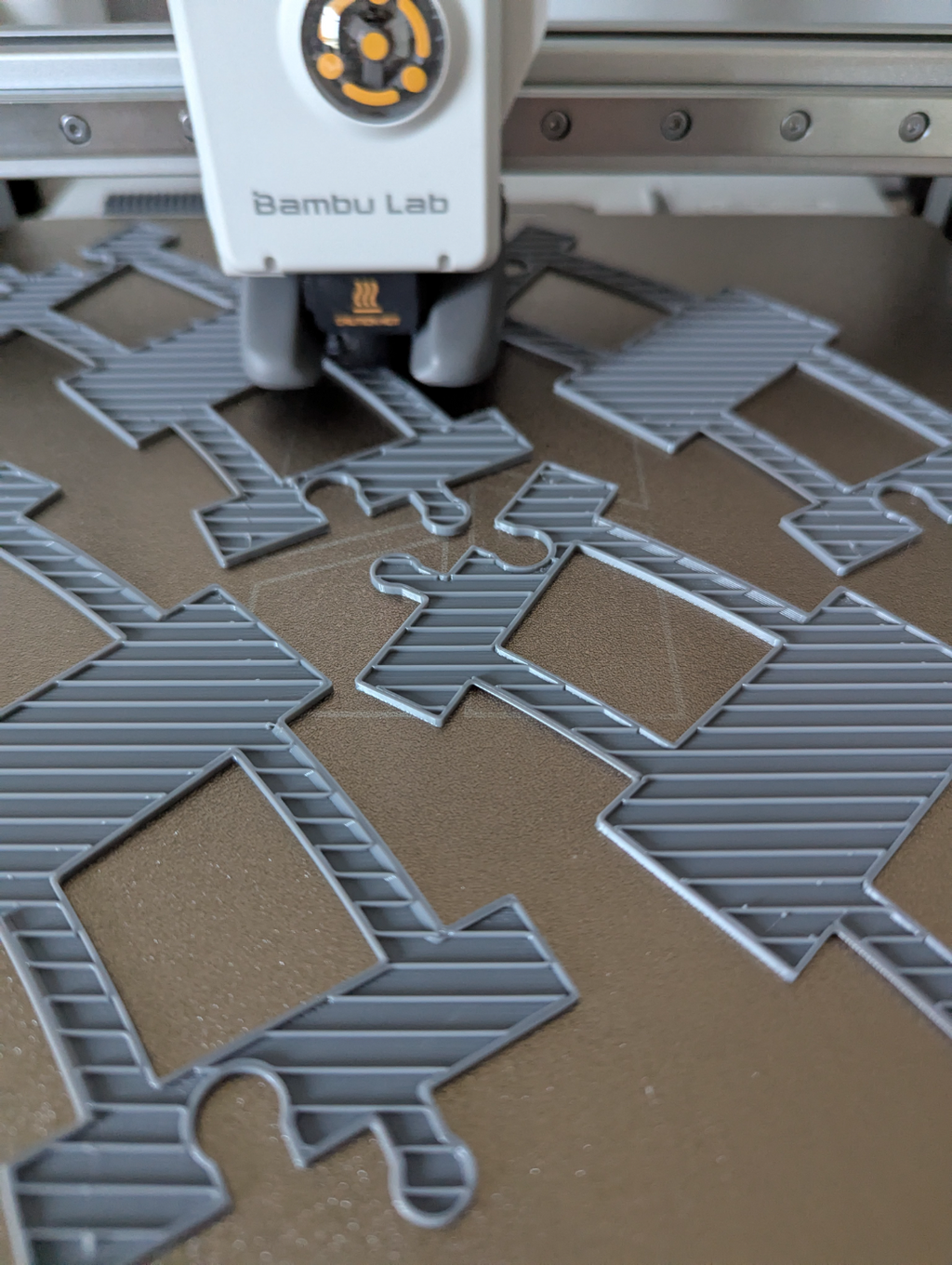 Four curved Duplo rails (silent and fast print)