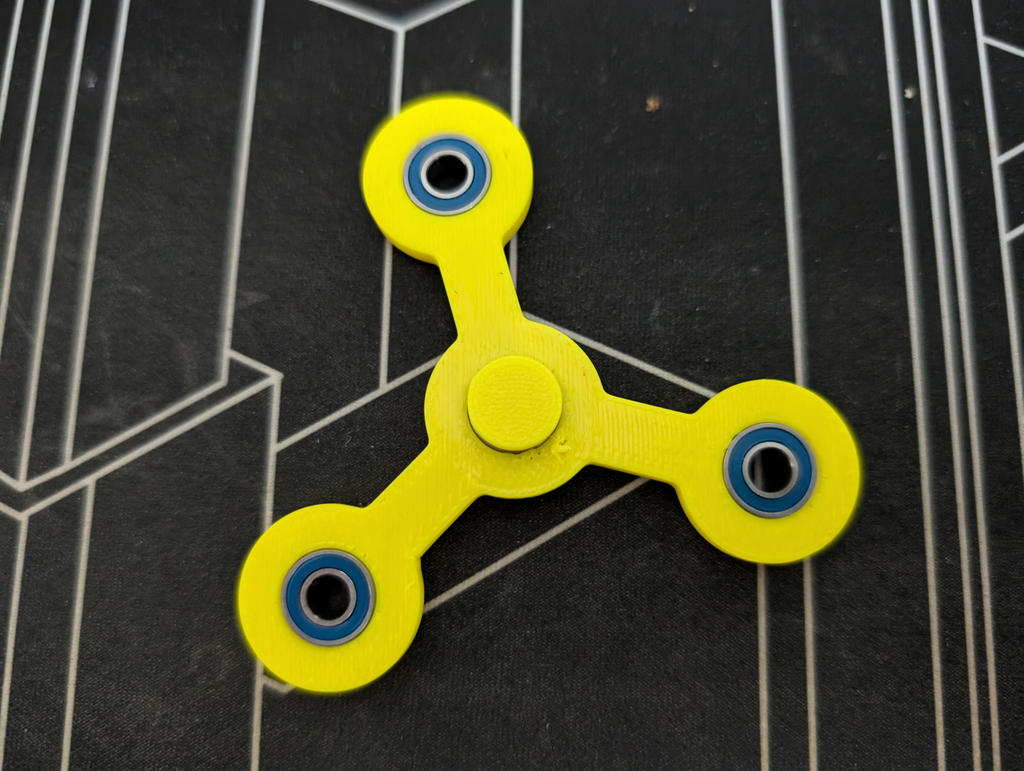 Fully customizable fidget spinner! Any ball baring