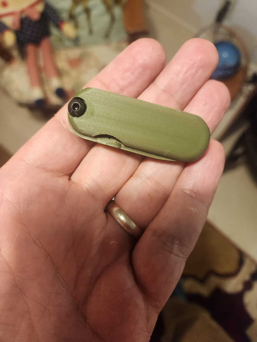 Tactical mustache comb