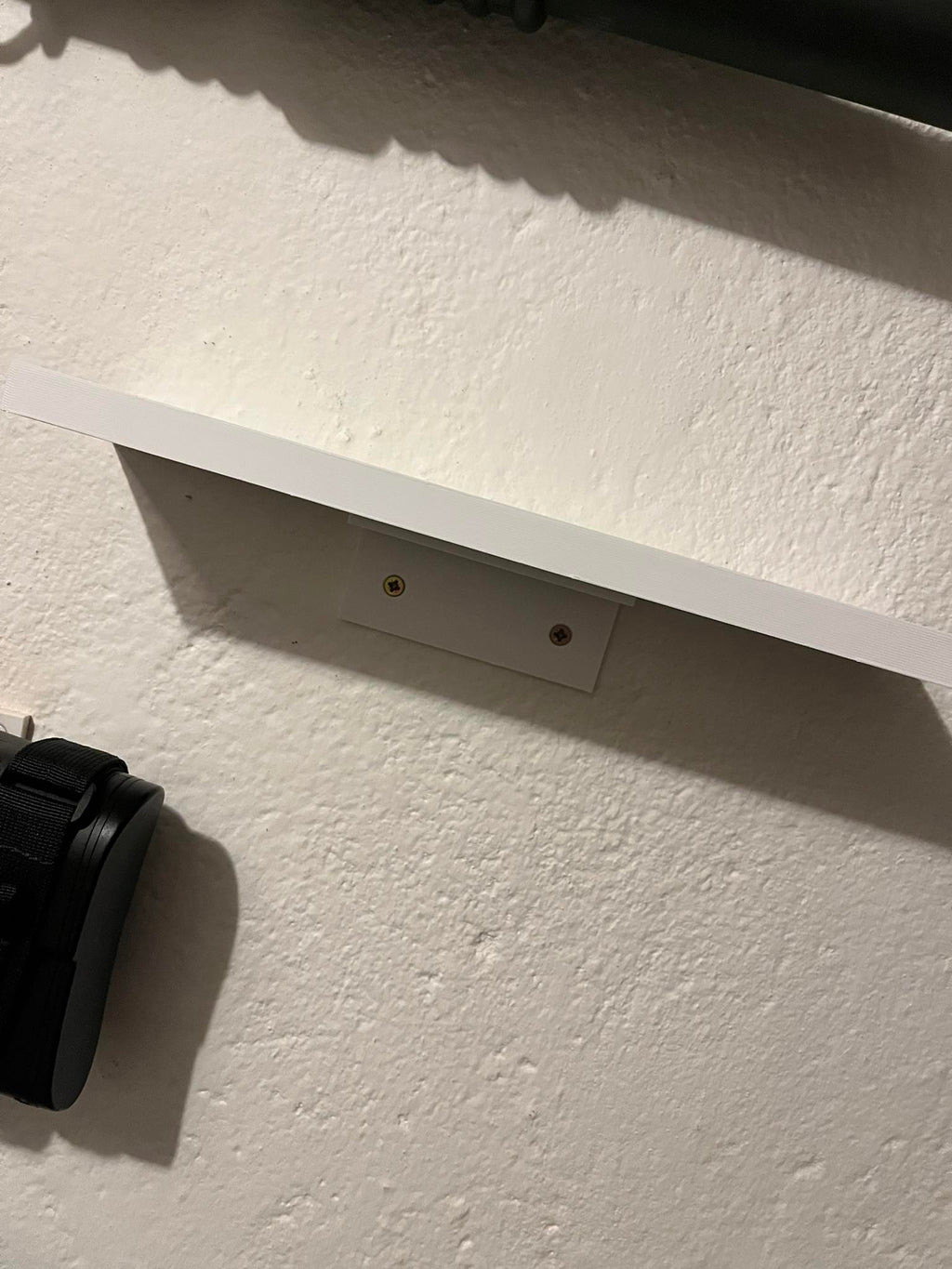 Shelf 300x80x15 with brackets for mounting