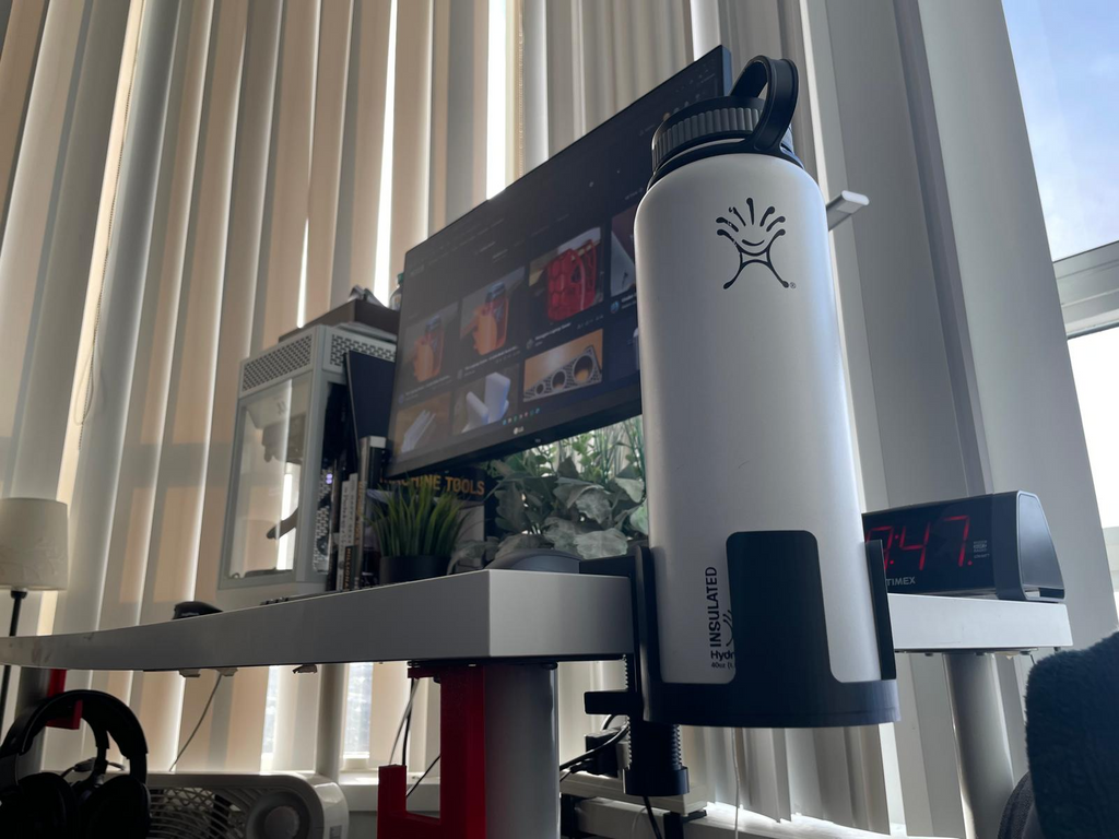 40 oz Hydroflask Holder for Ikea Table