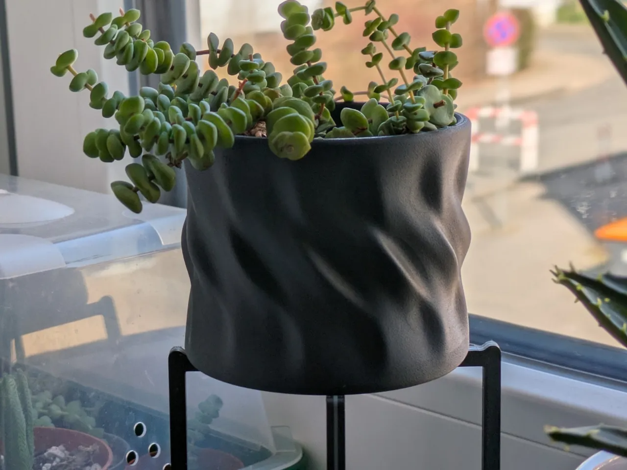 Twisted Plant Pot