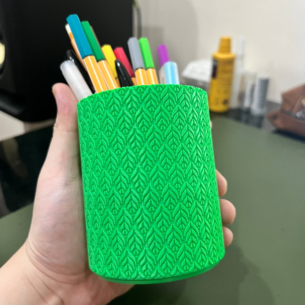Leaf Crest Pen Holder | Multipurpose Storage