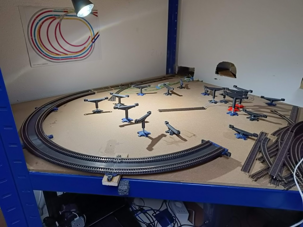 N scale ramp supports
