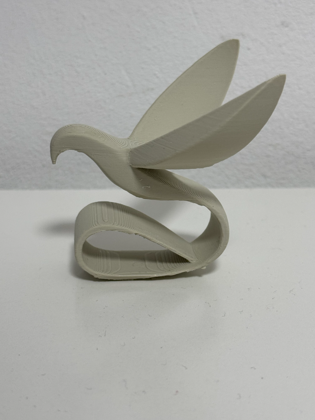 Graceful Bird Sculpture minimalistic