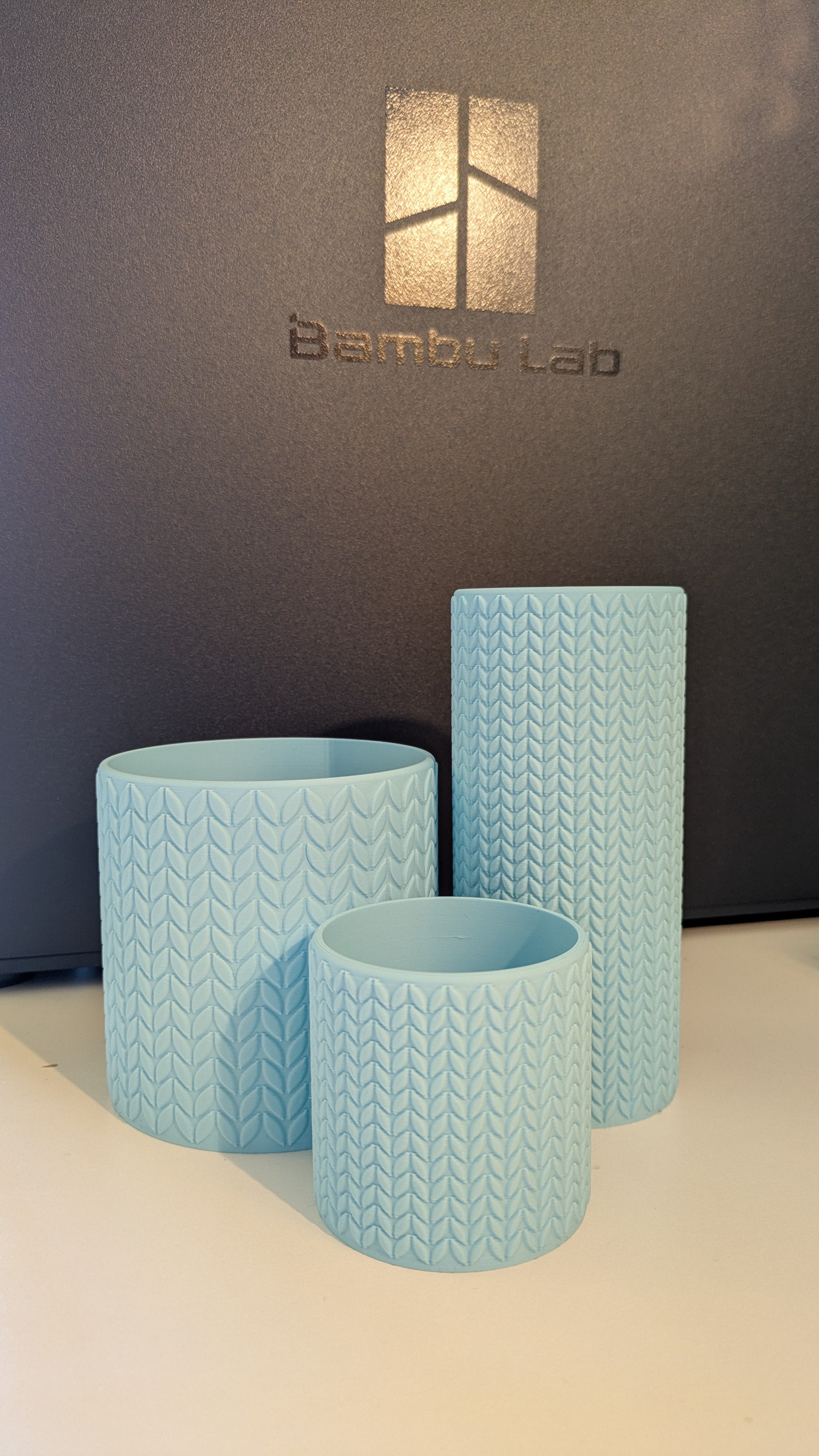 Knitted vase collection