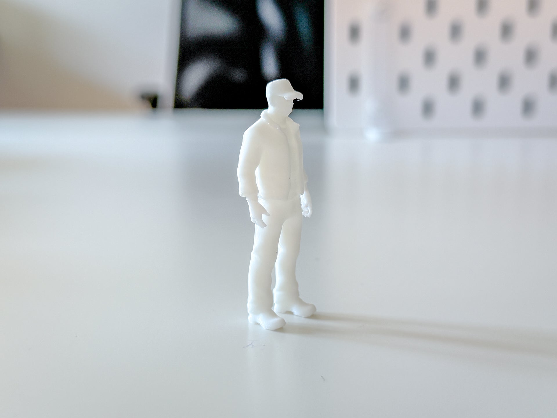 Miniature Standing Man/Worker for your Diorama