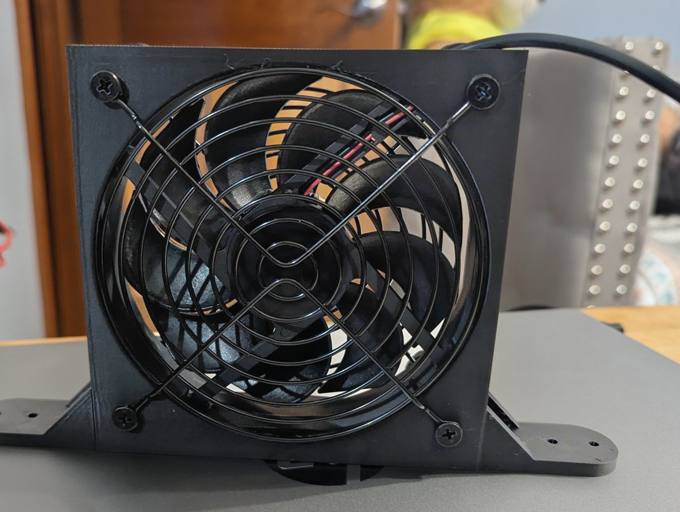 12 CM Fan Mount
