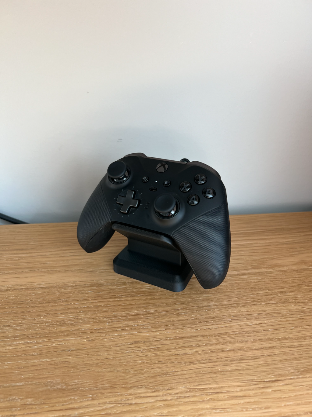 Xbox elite controller stand