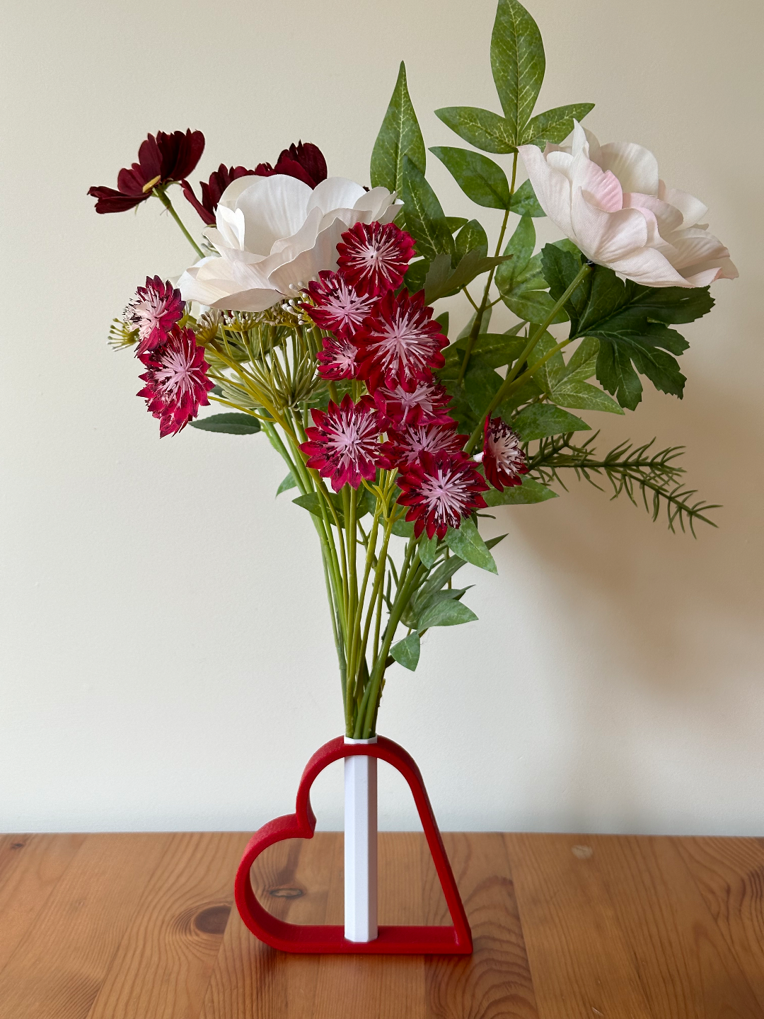 Heart Vase Octagonal 100mm - Perfect for Valentines, Mothers Day, a Loved one. No Supports