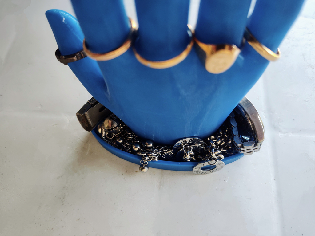 Hand Ring and watch holder