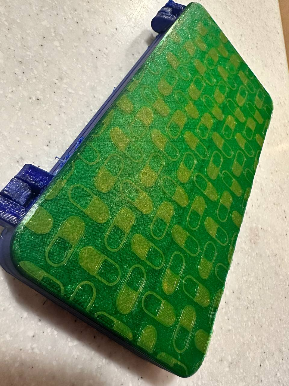 Compact weekly pill box - Multi Color Remix