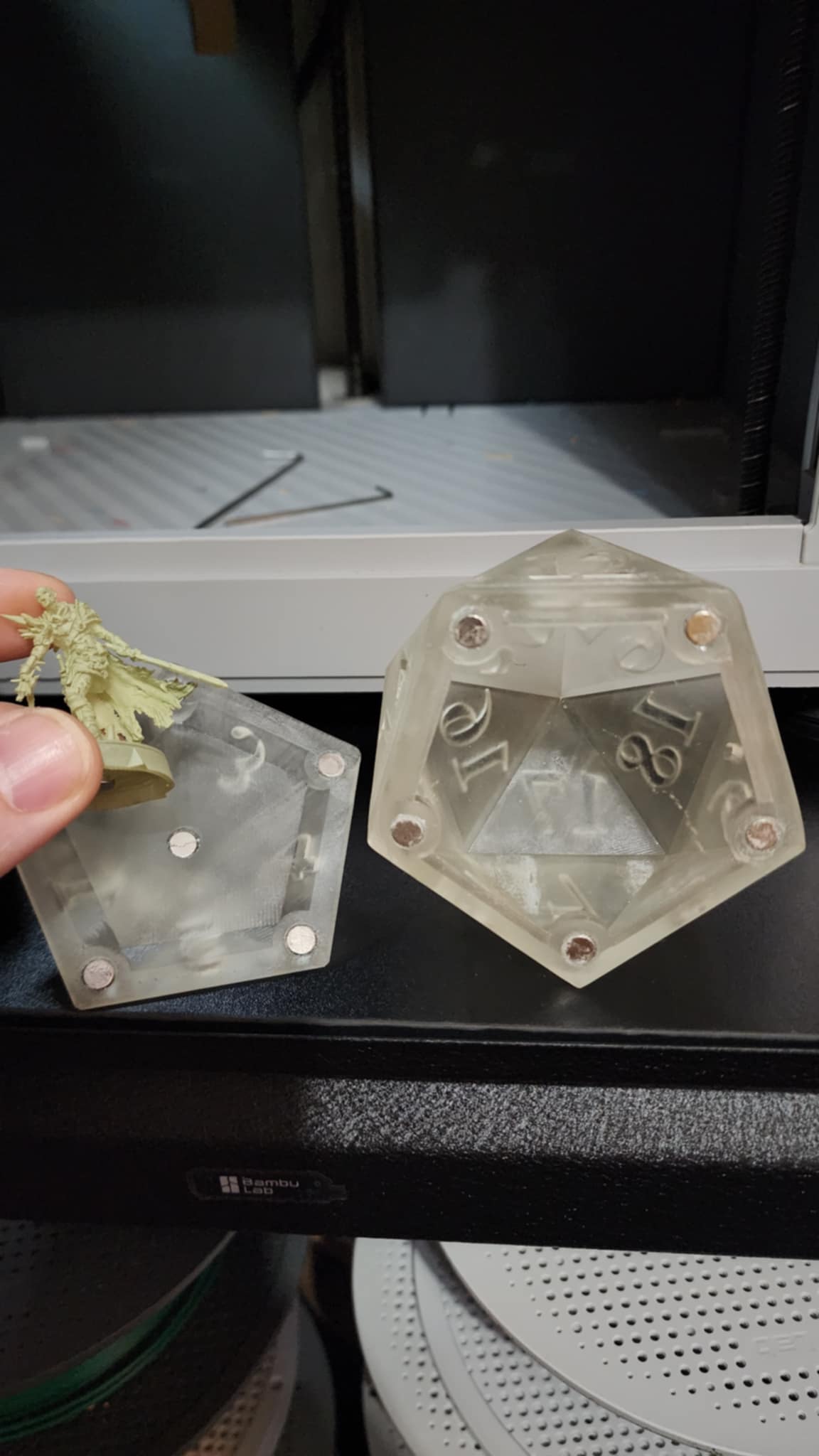 d20 mini holder
