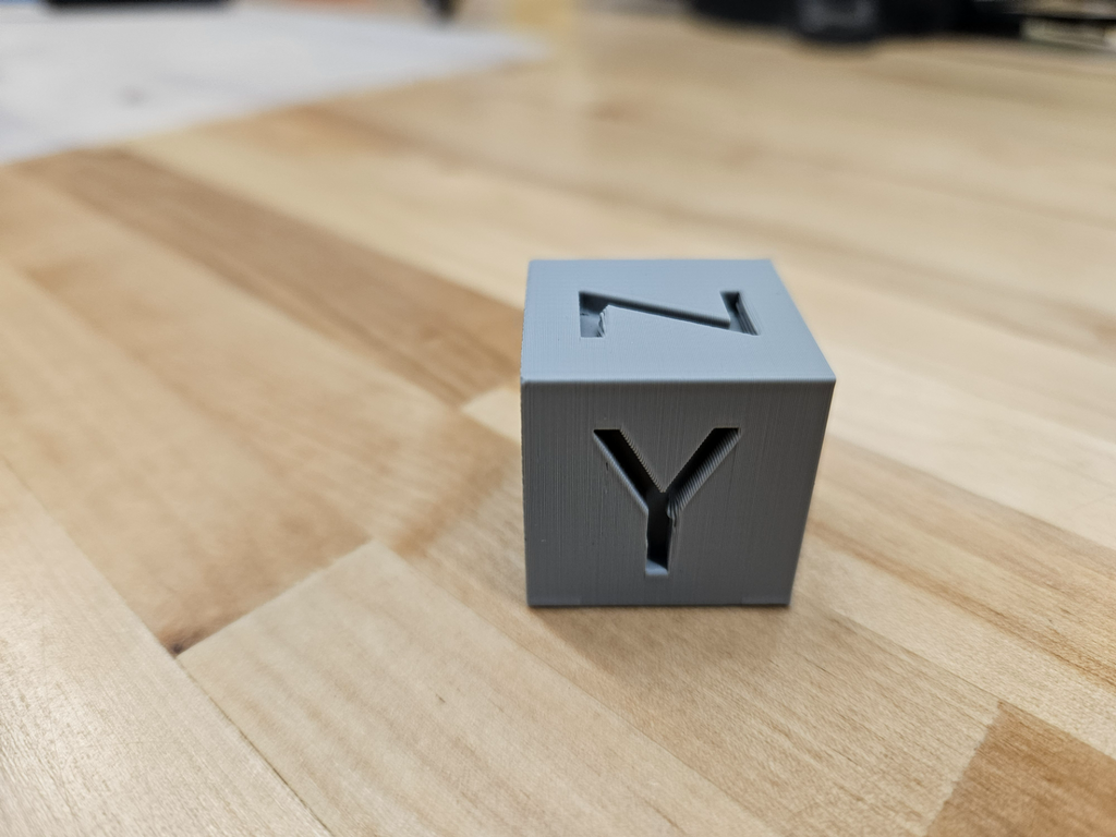 Calibration Cube for XYZ