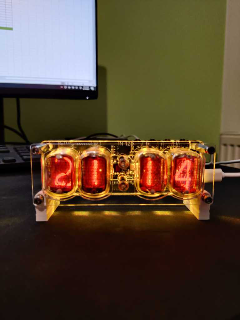 Simple nixie clock base