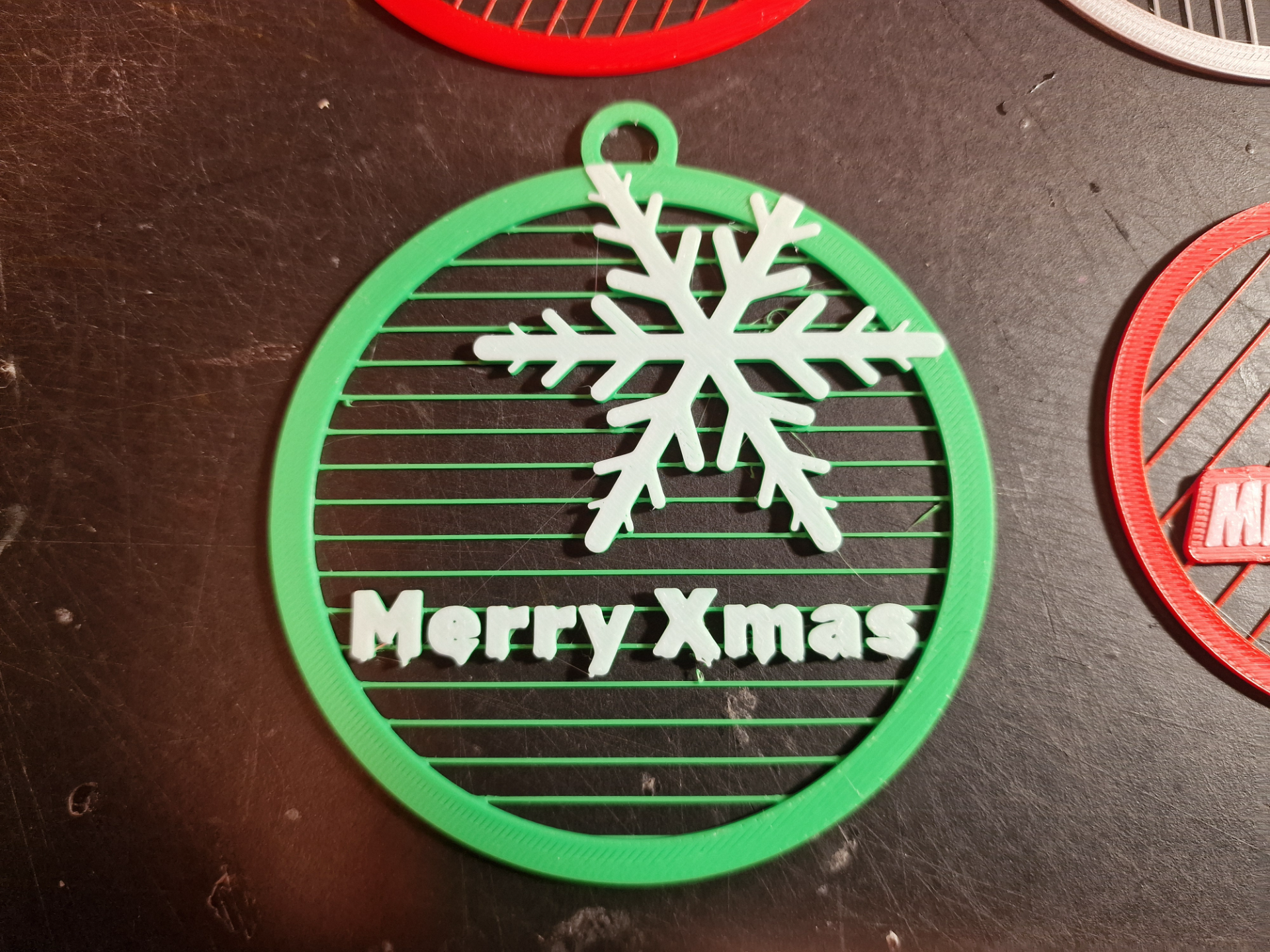 Customizable Christmas ball with strings V2