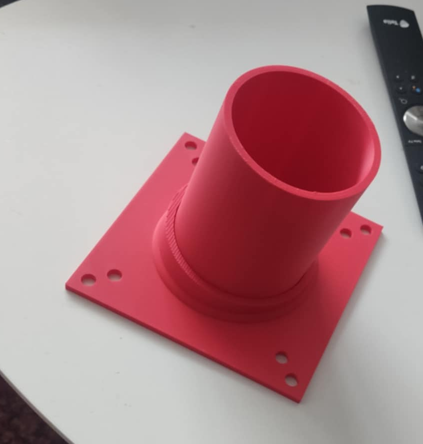 Mouse pipe with connectors with a 8 degree angle