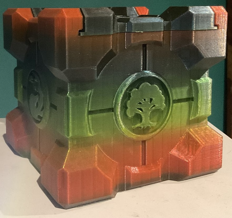 Magic Cube Commander/EDH Deckbox with Magnet Holes