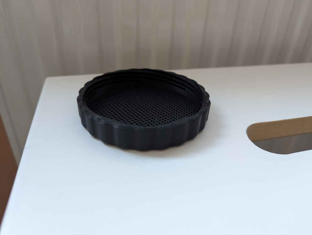 Sprouting lid for european (TO82) canning jars