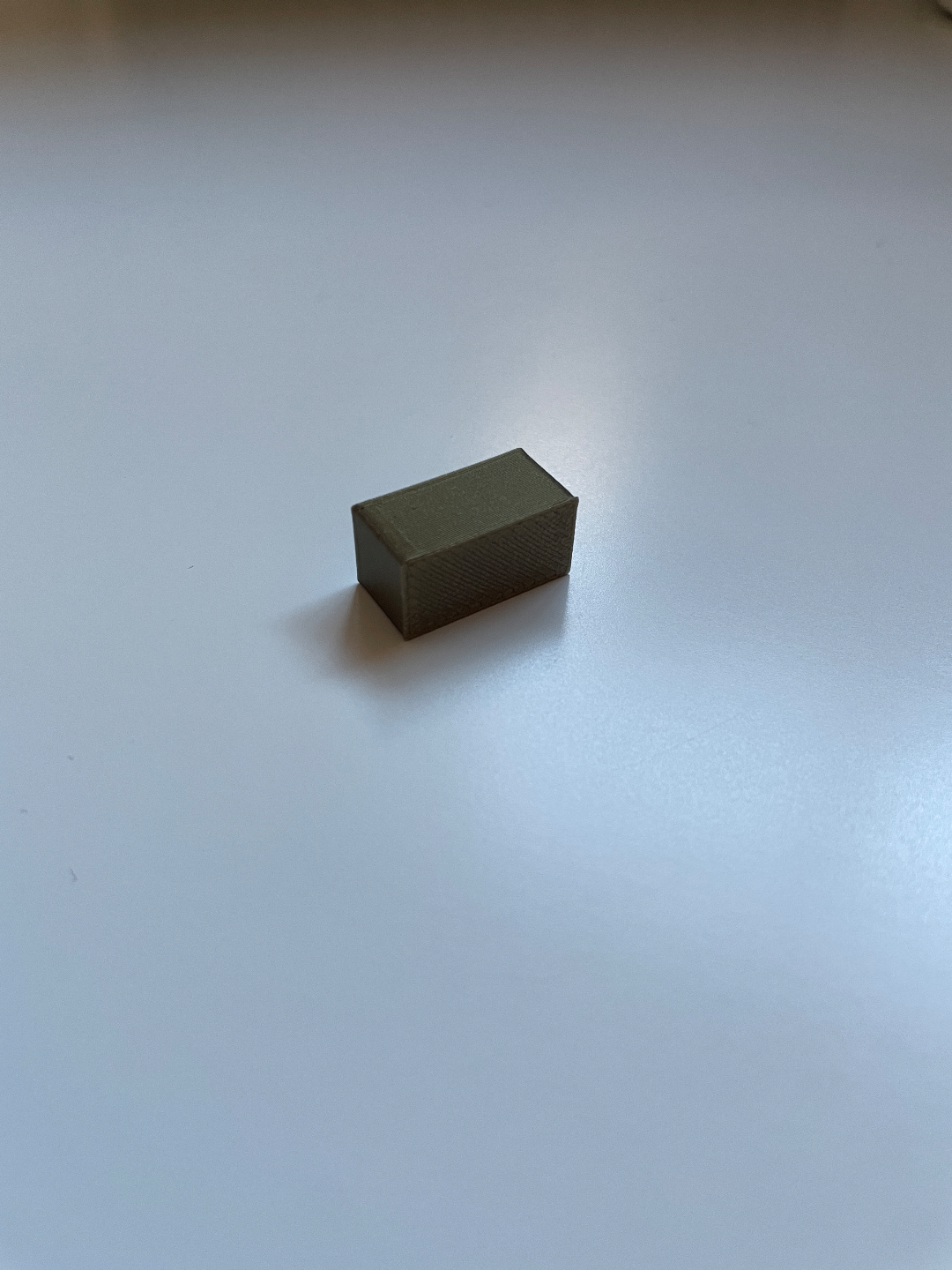 A rectangle @ 2cm x 1cm x 1cm