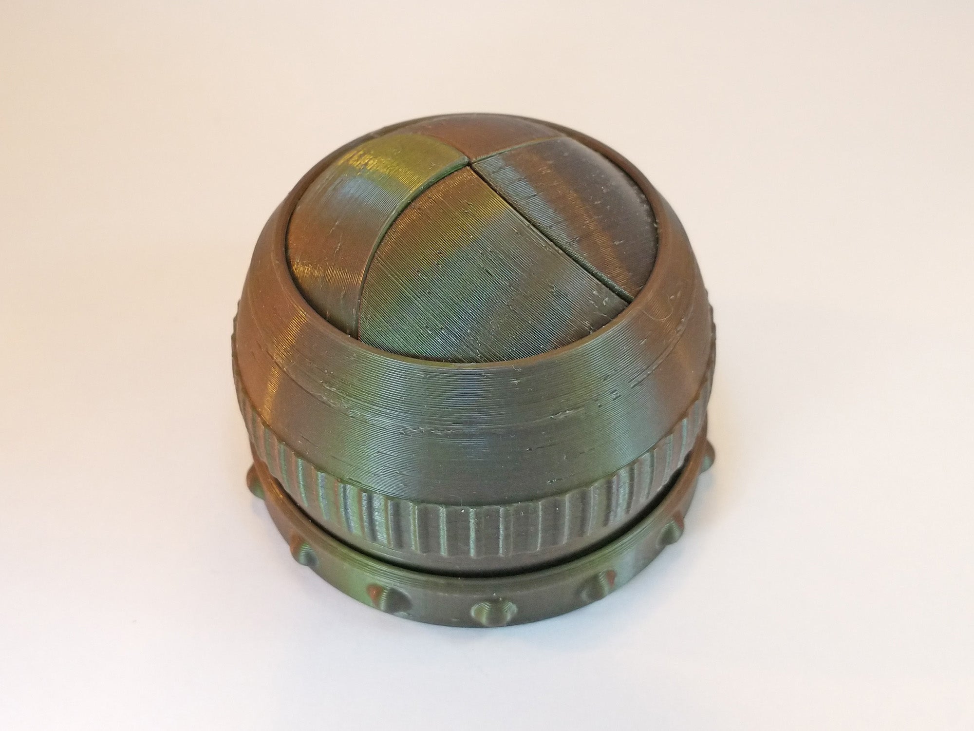 Print-In-Place Iris Box (locking)