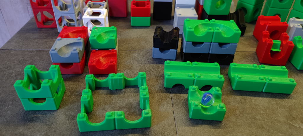 Marbel Bloxx - V2.0 - a brick based marbel run fun