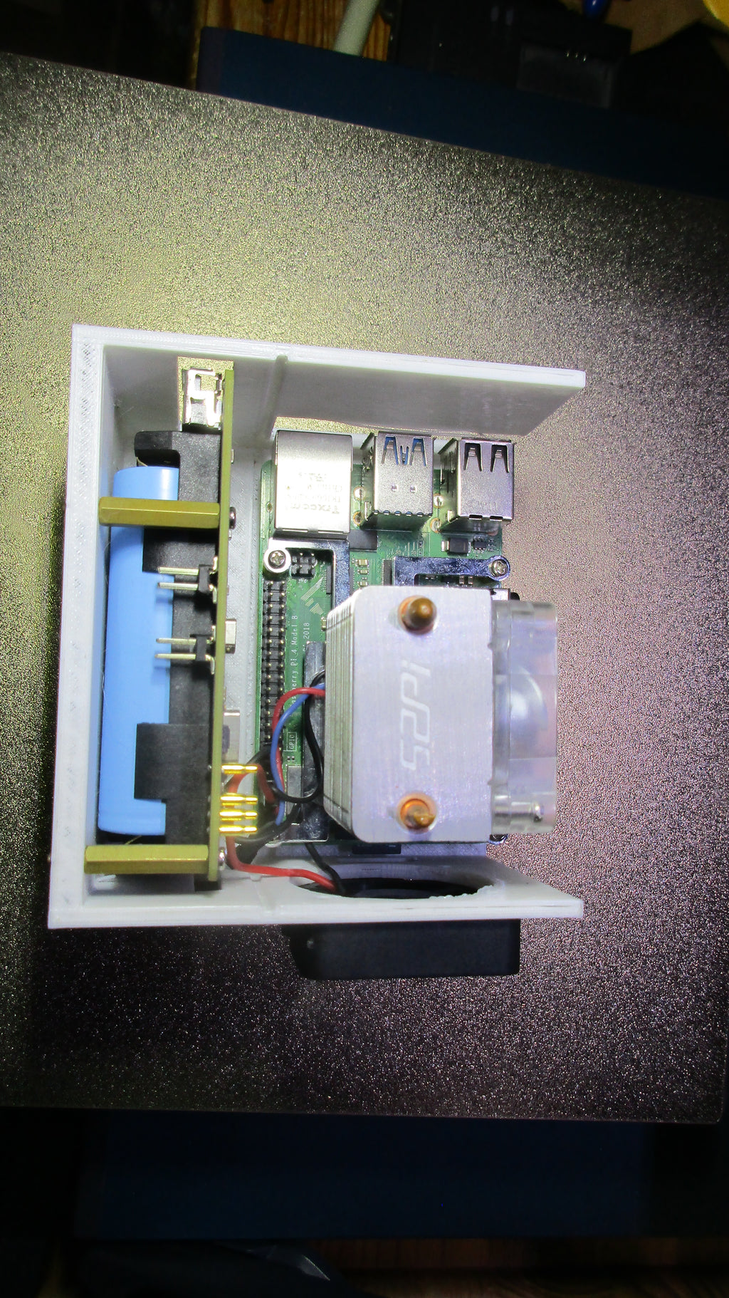Rasperry pi 4 Gehäuse