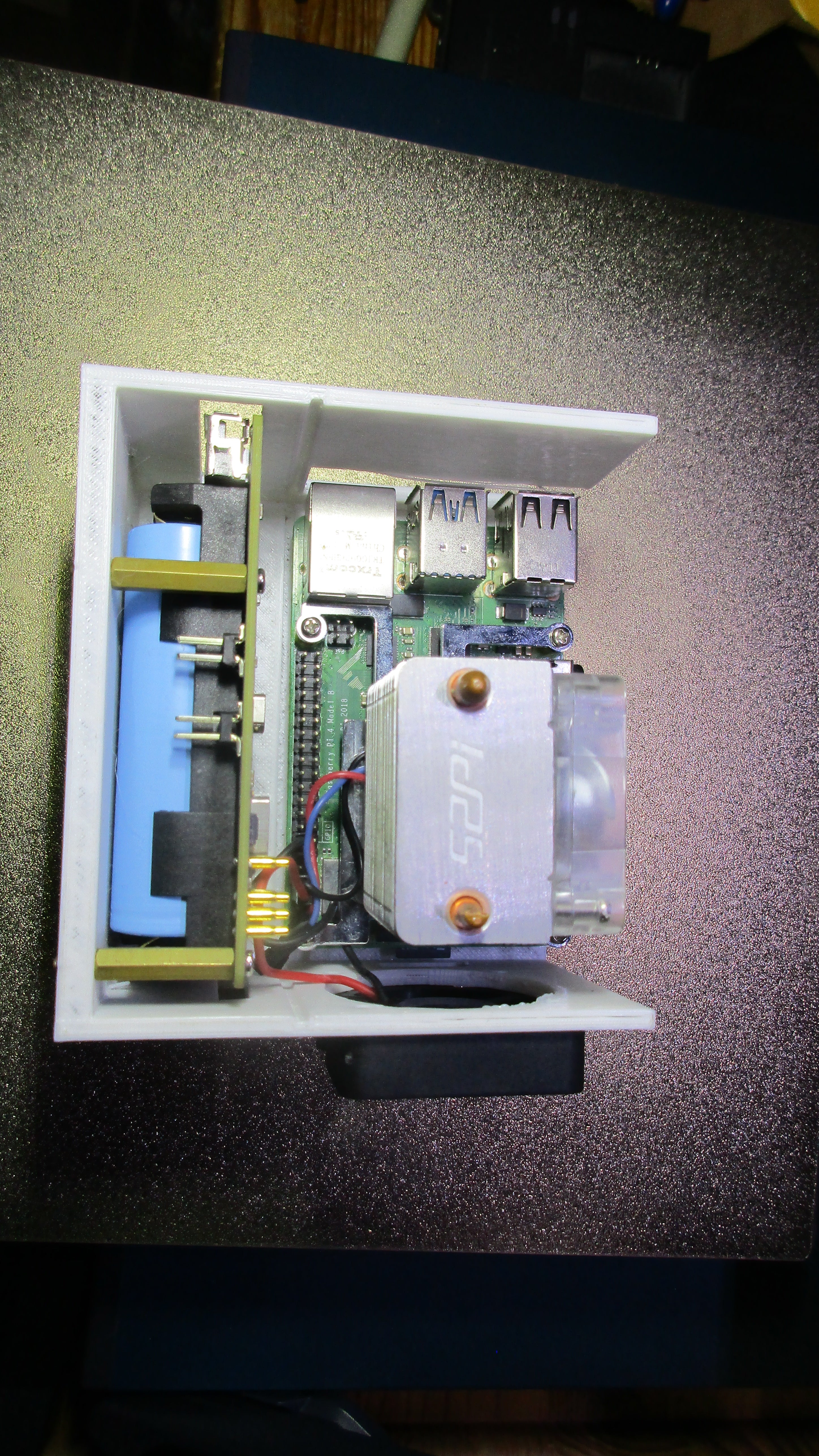 Rasperry pi 4 Gehäuse
