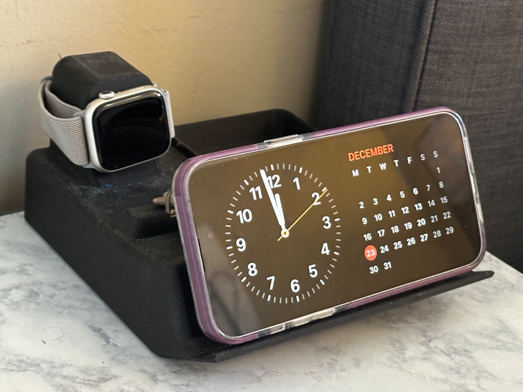 iPhone Standby Mode Organizer with Watch charger