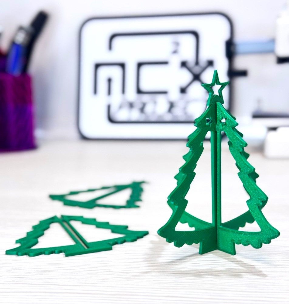 Christmas tree to assemble