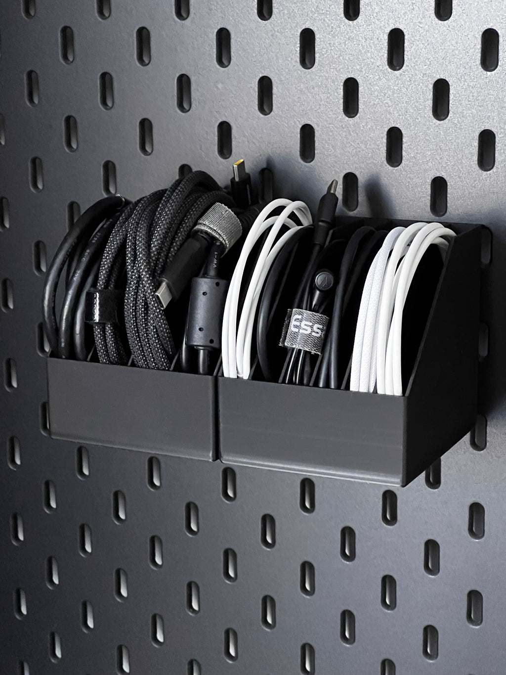 Cable organizer for IKEA Skadis - Parametric