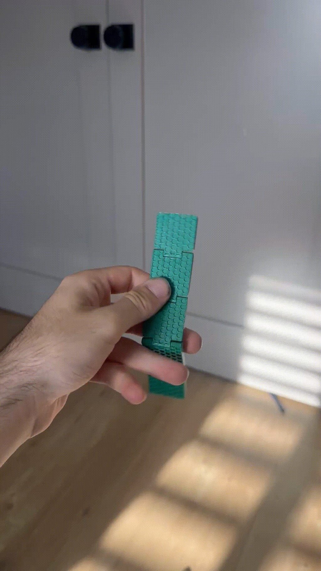 HoneyFlip Fidget Strip | Print-in-Place Desk Toy