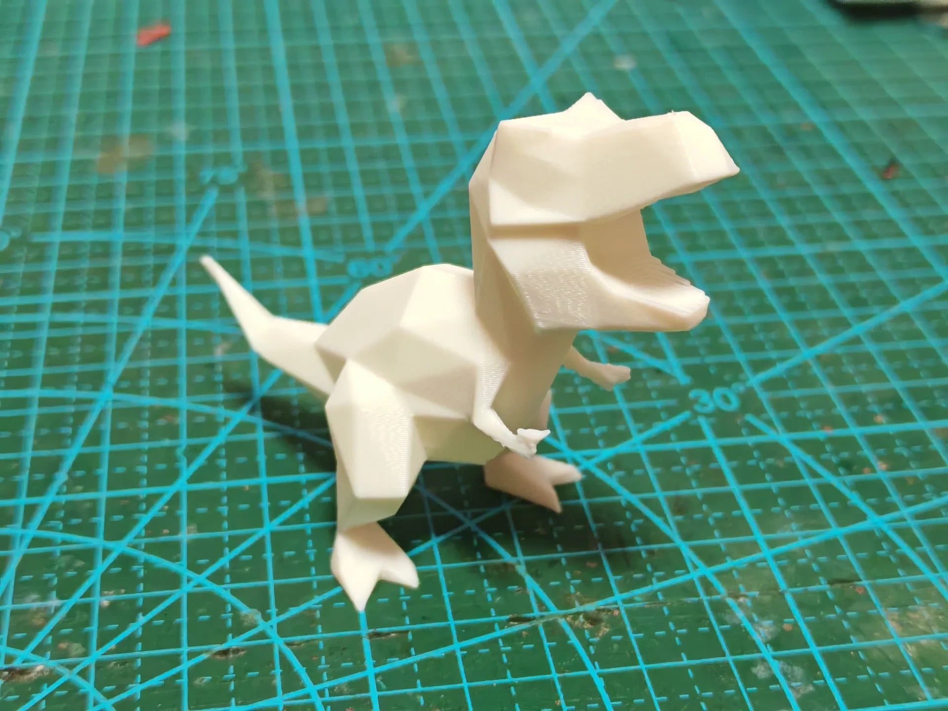 仅需8g耗材的低多边形霸王龙Low-poly U2933