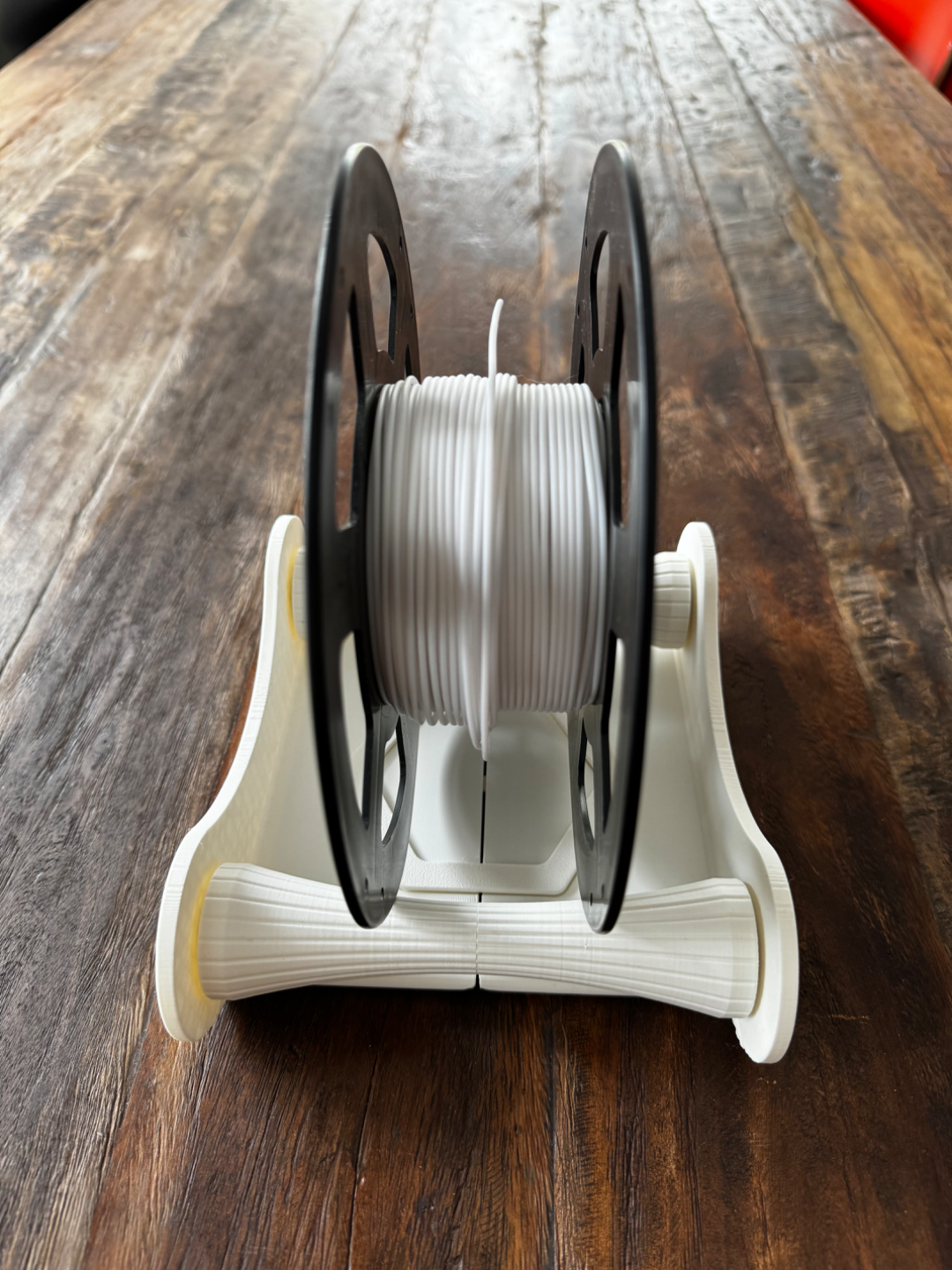 Self-Centering Filament Spool Roller