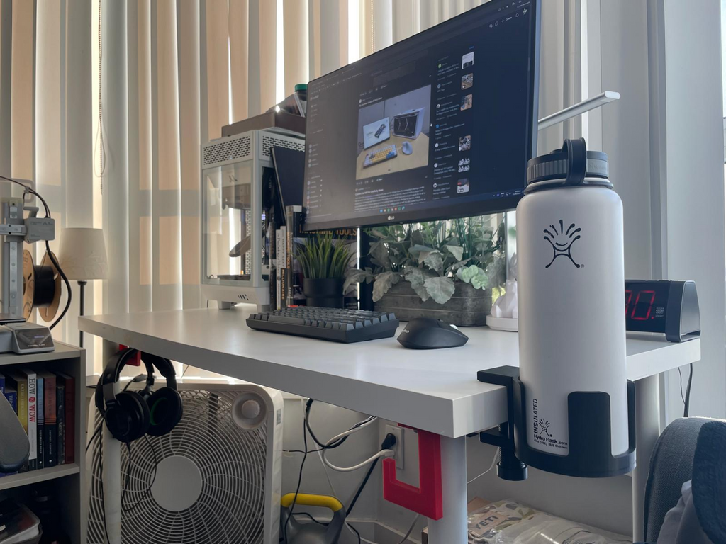 40 oz Hydroflask Holder for Ikea Table