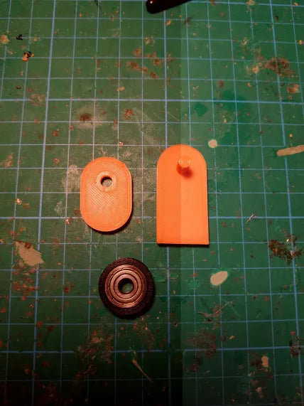 Filament roll holder