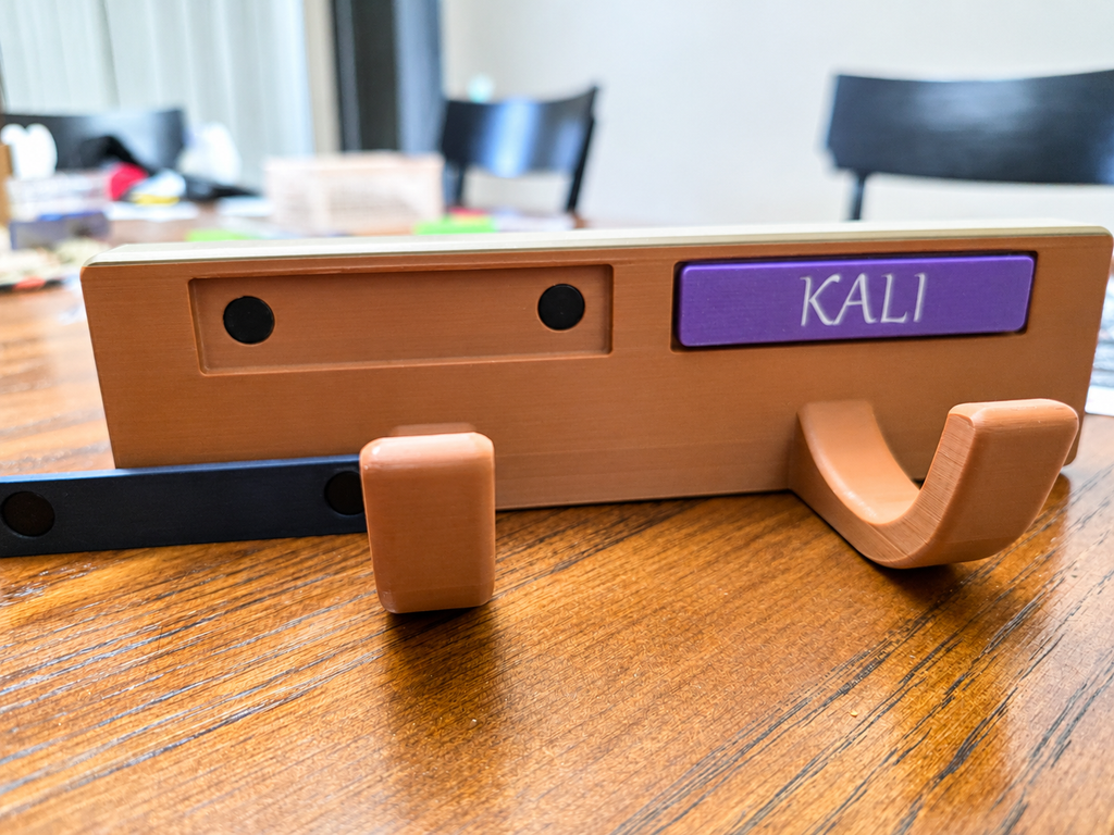 Customizable Multi-use Hanger