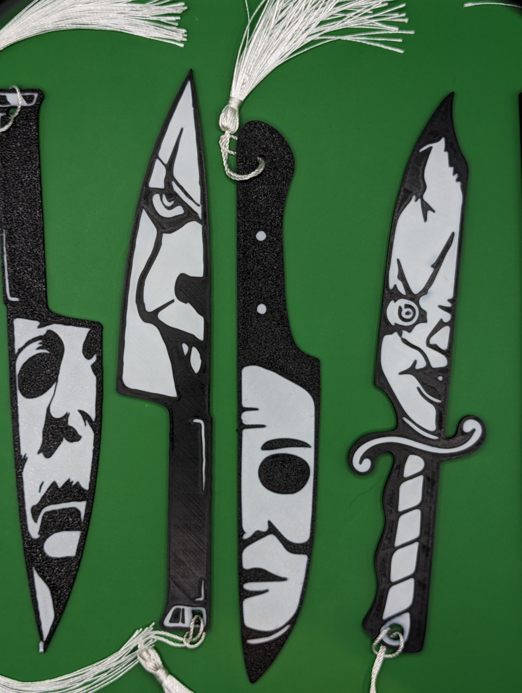 Assassins Knives set of 18 Horror Knives