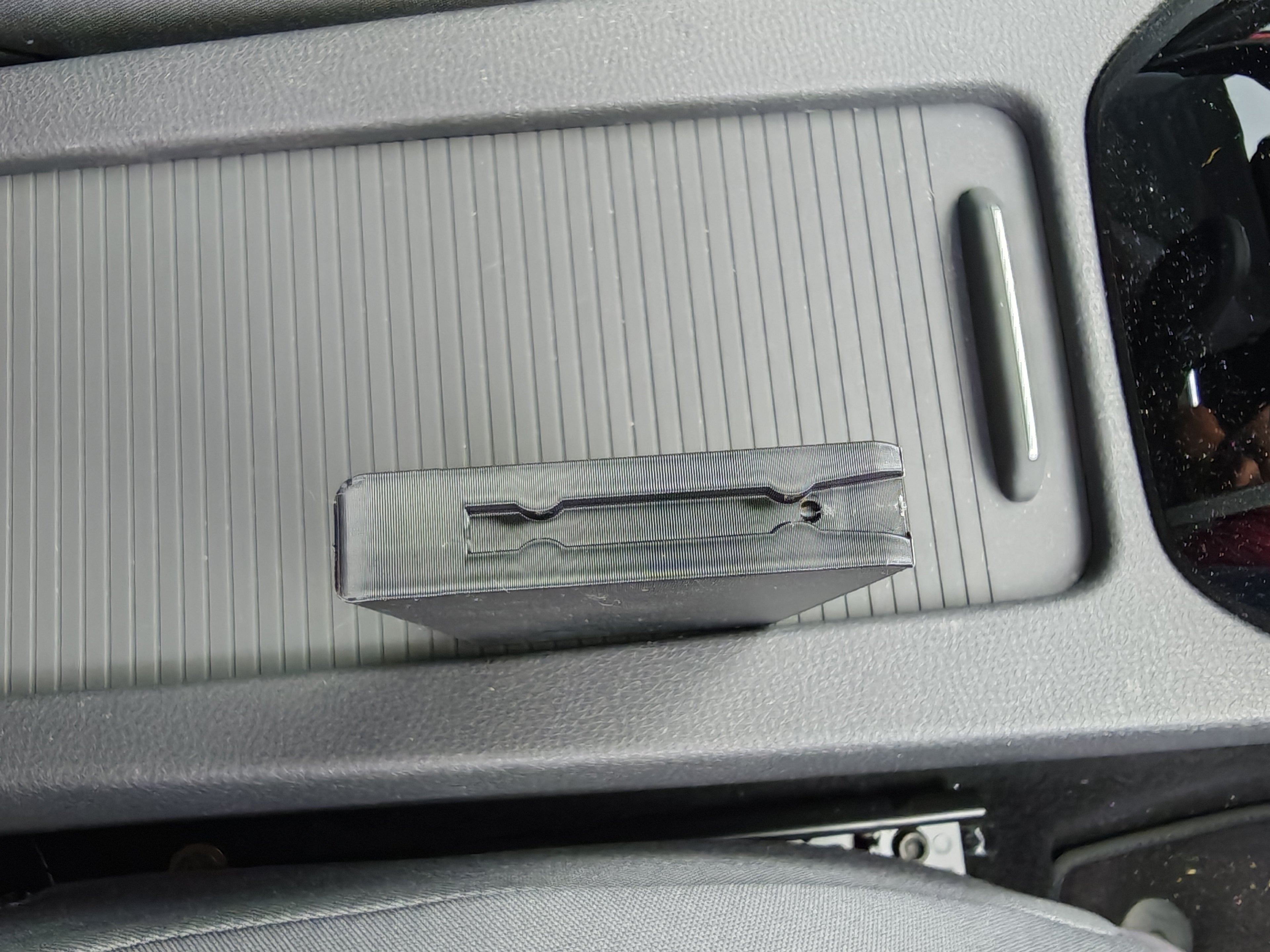 MEB Center Console Divider (ID.3 / ID.4 / ID.5)